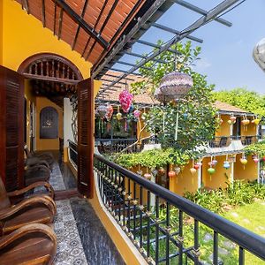 Luong Son Retreat